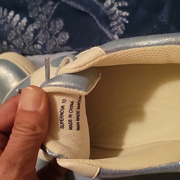 Corkys - Picture 3 of 4